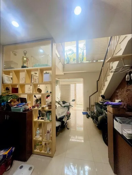 Bán nhà 4 TẦNG BÀNH VĂN TRÂN TÂN BÌNH 52m²