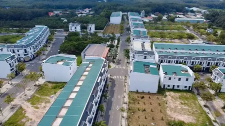 Lô góc sổ sẵn,ngay khu nhà ở xã hội dân cư đông đúc, kinh doanh đa ngành nghề, còn thương lượng