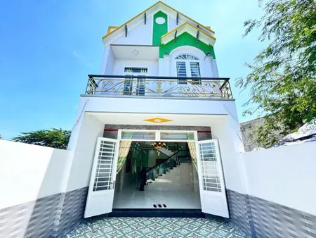 Bán nhà 96.9m² ngang 5m giá 1.99 tỷ Xã Mỹ Hạnh