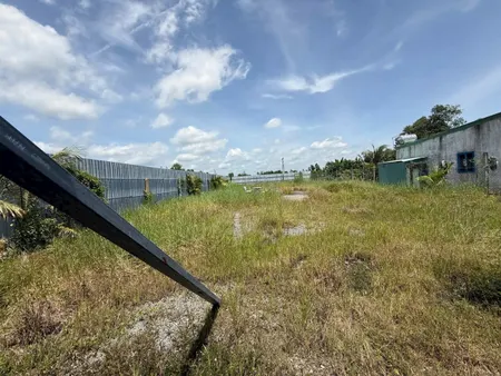 Bán đất 684.9m² ngang 15m giá 1.55 tỷ Xã Hòa Khánh