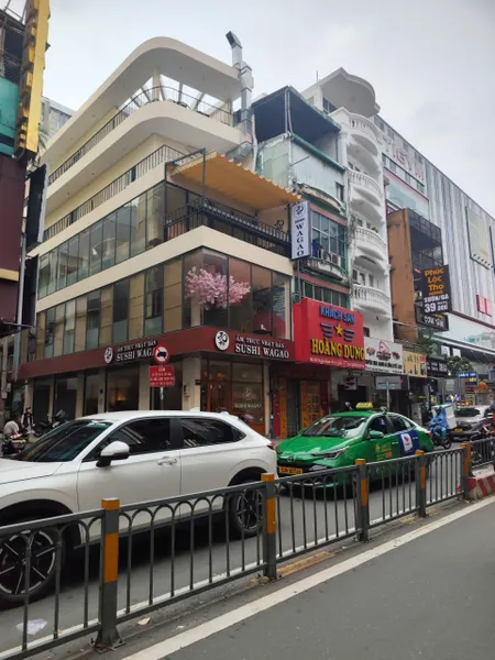 Bán nhà mặt tiền Sư Vạn Hạnh Mall - 4.5 x 16 sổ vuông , 4 tầng hoàn công đủ.