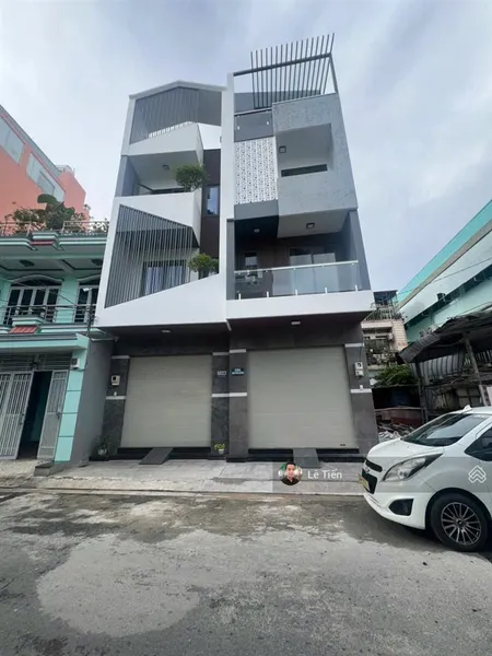 Nhà đẹp mới xây 4 tấm mt đường 16m khu họ lê. dt4.2x13m. giá 8.9 tỷ