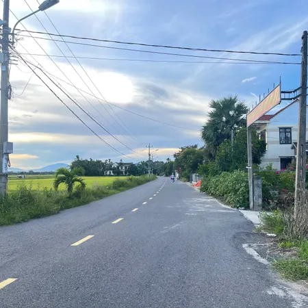 Bán đất Quốc lộ 14E, mặt tiền ngang 5, đất 120m²  giá 1.8 tỷ Xã Đồng Dương, tiện kinh doanh.