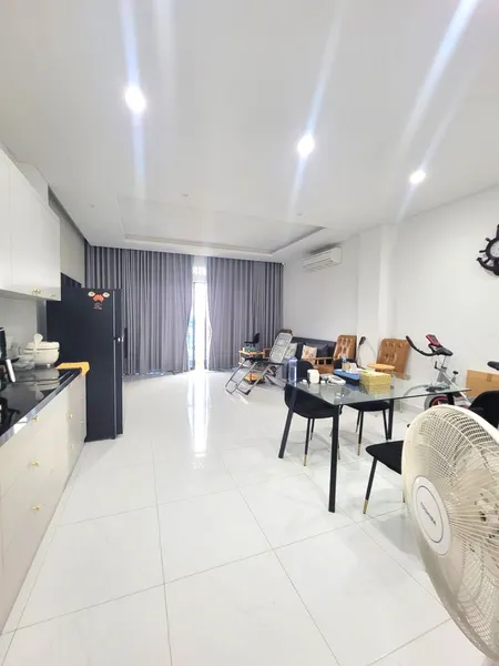 Bán Tòa chdv mặt tiền đường số 4 Trường Thọ Thủ Đức – 122m² – 6 tầng – 11 phòng – dòng tiền 50tr/th – giá chỉ 15.x tỷ