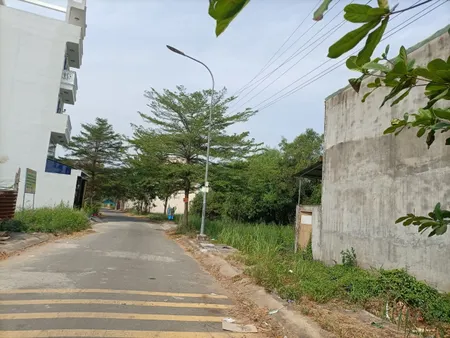 Bán 80m2 đất trục chính KDC Rạch Tôm - Giá 3.8 tỷ