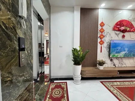 Bán gấp nhà Thụy Khuê 6 tầng thang máy gần phố 33m² giá 7.6 tỷ