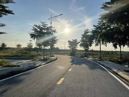 Duy nhất 1 lô góc đấu giá điểm x1 đông cao tráng việt mê linh, có đường 48m2 chạy qua, mt 9m