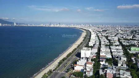 Bán đất tặng nhà gác lửng mặt tiền hồ quý ly