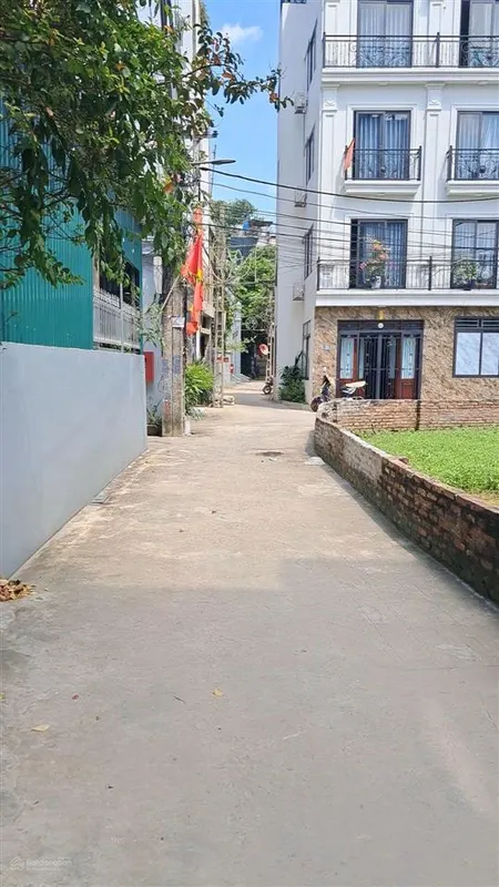 Kim quan việt hưng mặt ngõ công, vf3 đỗ cửa, 60m2 mt 4m hơn 7 tỷ có tl 0961 206 ***