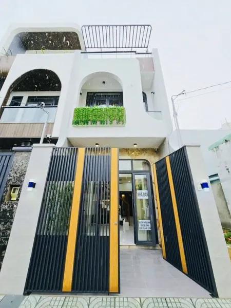 🎄🌈HIẾM! NHÀ 3 TẦNG NGAY QUẬN 2, TRỤC NGUYỄN DUY TRINH, TP HCM, HẺM XE HƠI, SHR HOÀN CÔNG, CHỈ 5,x  TỶ❗️