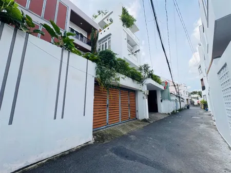Bán nhà tô ngọc vân ngã 5 chợ thủ đức 50m2 3tầng đường xe tải thông