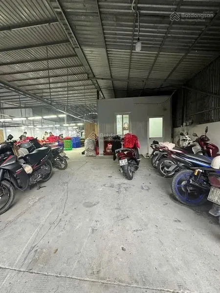 Bán nhà xưởng 1100m2 ngay tân hiệp hóc môn chỉ nhỉnh 20 tỷ tl.,