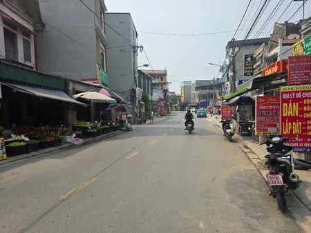 Bán 72.2m đất tặng nhà cấp 4. Trục chính sơn đông đa cấu. Kinh doanh tốt. Mặt đường sơn đông. Phường nam sơn bắc ninh