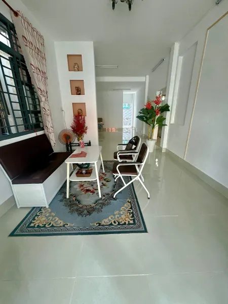 Bán hoặc cho thuê nhà 1 trệt 1 lầu,5 phòng ngủ,5wc ngay trung tâm TP Bến Tre