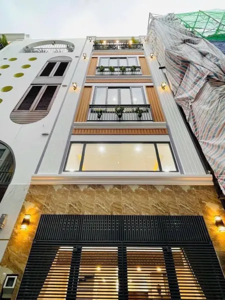 Nhà đẹp giá tốt đường Thành Thái P14 Q10 - 80m2 - 5 tầng - 4PN - 3tỷ650 - gần cầu vượt 3/2