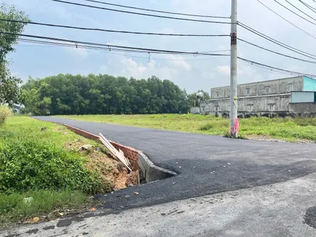 Bán đất thổ cư mặt tiền nhựa trung tâm xã Tân Phú Trung Củ Chi TPHCM, DT: 5x23m.