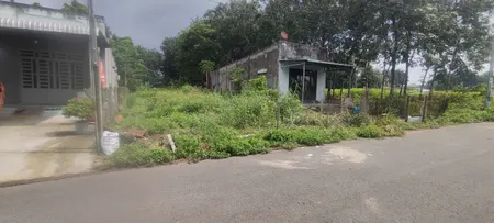 Cần cắt lỗ bán gấp lô đất ở An Long, TP.HCM(mới), diện tích 250m2 có 100m2 thổ cư, giá chỉ 400tr, pháp lí minh bạch rõ ràng.