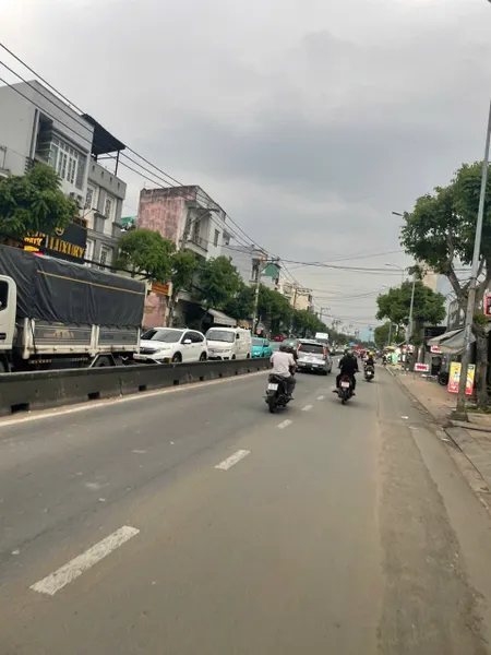 Bán nhà mặt tiền 10x25m giá 23 tỷ Đường Nguyễn Thị Sóc