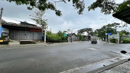 Bán nhà 300m² ngang 10m giá 8.8 tỷ Xã Hiệp Phước