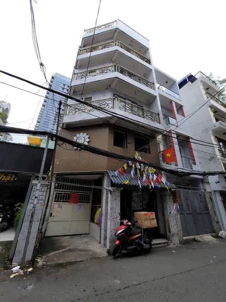 Bán Tòa CHDV 212B/D91 Nguyễn Trãi, Phường Nguyễn Cư Trinh, Quận 1