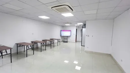Cho thuê mặt bằng tầng 2 - nhà mặt phố Phạm Văn Đồng