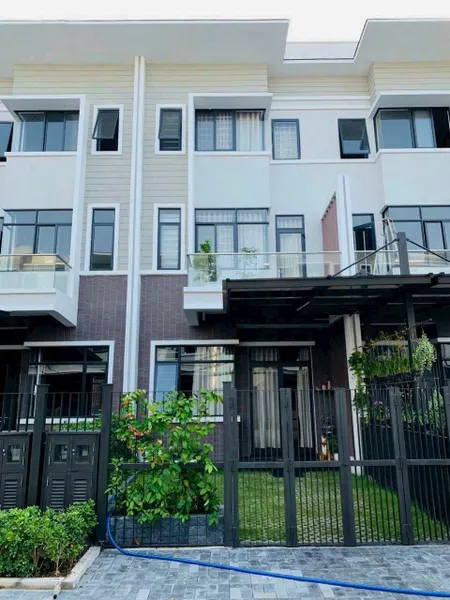 Chủ ngộp! Giá tốt nhất khu, nhà phố Valora Mizuki, full nội thất cao cấp hiện đại, sổ hồng riêng