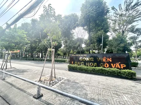 Toà CHDV 17PN sát công viên Làng Hoa — thang máy, quản lý từ xa, đang khoán