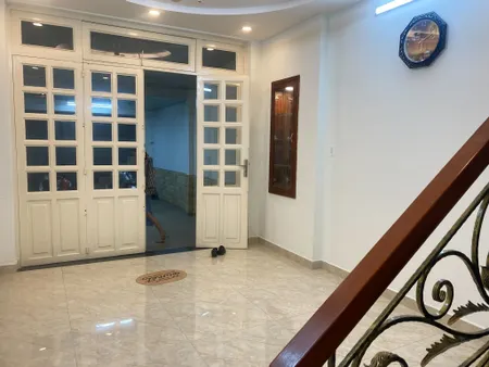 Nhà 2 tầng, đường Ni Sư Huỳnh Liên, Phường 10, Tân Bình, 66m² (4.2x15.7) – Giá 10.5 tỷ.