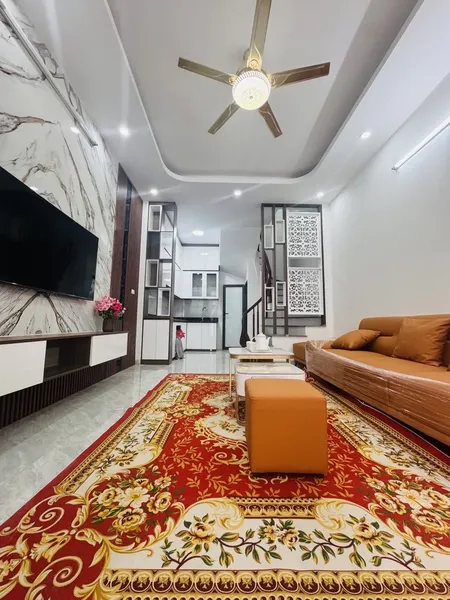 Bán gấp nhà lô góc trung tâm Việt Hưng – 5 Tầng – 32m2 – 6.8 Tỷ (Gia Lộc)