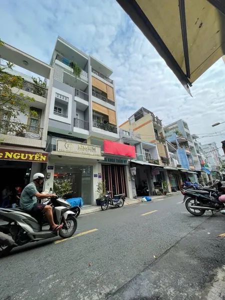 NHÀ ĐẸP 5 TẦNG - MẶT TIỀN ĐƯỜNG - KDC BÌNH PHÚ, Q6 - HIẾM NHÀ BÁN