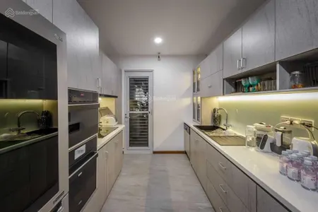 Cần bán gấp chcc cộng hòa plaza. 610m2,5pn,giá 29,5 tỷ.0933 033 *** thái. sổ, view đẹp,giá thật 100%