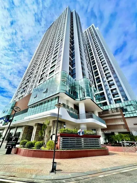 Bán căn góc 2pn không đồ đông nam hoàng huy grand tower giá 2.17 tỷ.