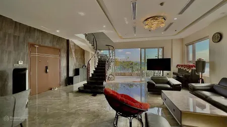 Chính chủ bán căn penthouse 2 tầng gần 200m2 tại chung cư the sapphire trung tâm du lịch hạ long