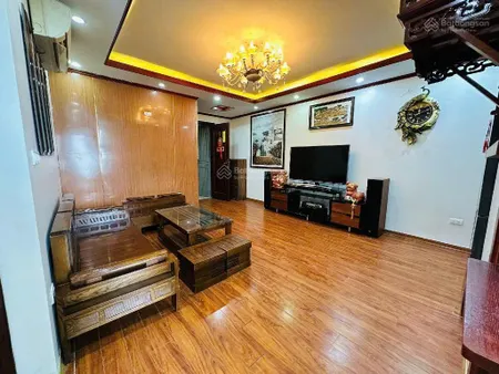 Chính chủ cần bán chung cư khu đô thị việt hưng lô góc 83m2 thoáng sáng view