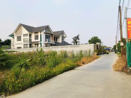 Bán lô đất ngang 10m mặt tiền Bình Nhâm 30, Cách đường Nguyễn Chí Thanh 100m