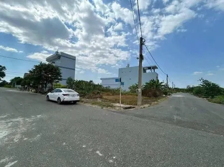 Bán lô góc 138m2 (9x15,5) KDC Bình Tâm, TP Tân An, Long An, giá đầu tư 1,8 tỷ