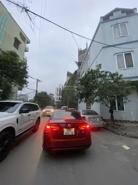 Gấp lắm rồi nhờ các bác thanh khoản giúp 173.3m đất mặt đường kđt xa la.