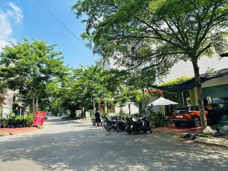 Bán lô đất trục xương cá đường Lê Quang Đạo, mặt tiền 5m, diện tích 100m2, hướng Tây Nam, đường rộng 8m, vỉa hè rộng 5. Phù hợp cho kinh doanh buôn bán. Lh 0968890976