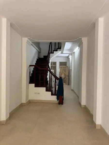 Hiếm nhà đẹp 6 tầng mặt phố Lê Hồng Phong, 46m2, 2 mặt tiền 3m, vị trí đẹp, KD sầm uất, giá 18 tỷ