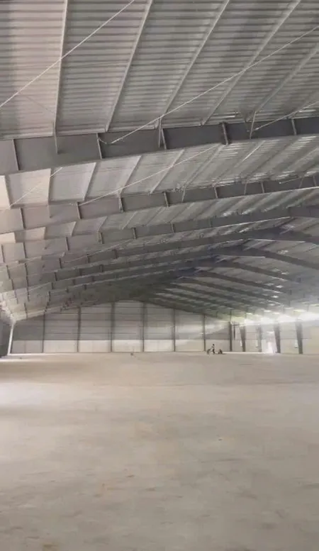 Xưởng Cho Thuê Ở Tân Uyên Bình Dương
Khuôn viên Chung 
Diện Tích Nhà Xưởng =5.100m2
Văn phòng xây dựng = 200m2
Bình điện hạ bình: 560kva
Pccc Vách Tường nghiệm thu, giấy tờ pháp lý đầy đủ hoàn công XT538