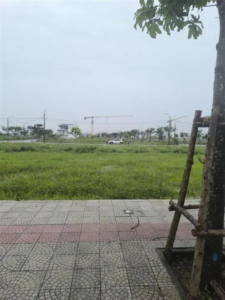 Bán góc 2 mặt tiền phan bá vành giá sập hầm