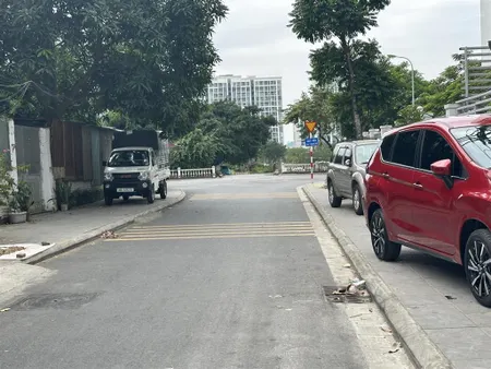 Cần bán đất phúc lợi long biên 50 m mặt tiền 4,6 m ô tô vào đất giá đầu tư