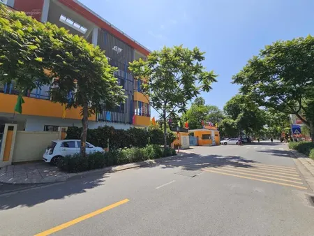 Mảnh đất 52m mặt tiền 4m vuông vắn ôtô vào tại phố việt hưng long biên chỉ hơn 8tỷ