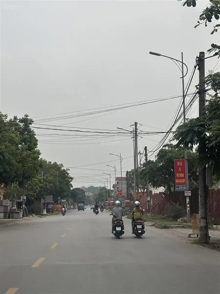 Bán đất khu đấu giá yên nội vạn yên yên lãng mê linh. dt 68m2 mt 6m giá 2,45 tỷ vị trí đắc địa