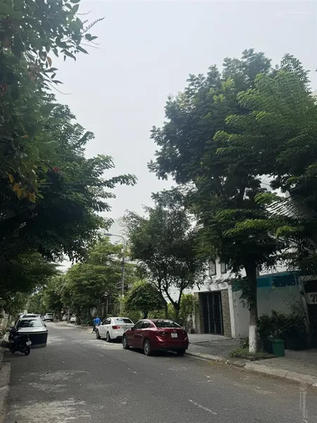 Cần bán lô đất mặt tiền đường 7m5 hồ sĩ tân dt 126m2 tặng nhà 1 mê