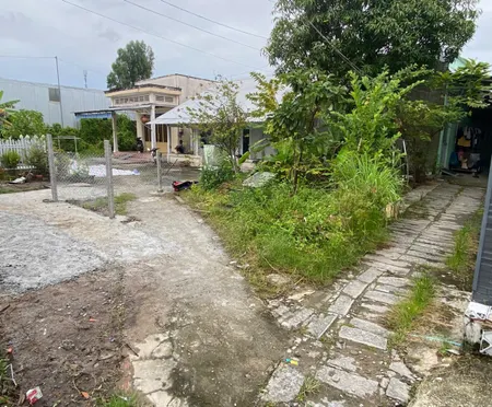 Bán đất kinh doanh phòng trọ đang hoạt động 6 phòng, tổng DT : 252m2, ngang trên 8,2m dưới 7,9m dài 31,64m & 30,84m