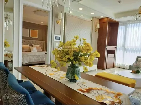 Nhà em bán lại căn hộ chung cư 100m2 3pn full đẹp gía 8.5 tỷ toà chung cư 67 văn cao. 0888 486 ***