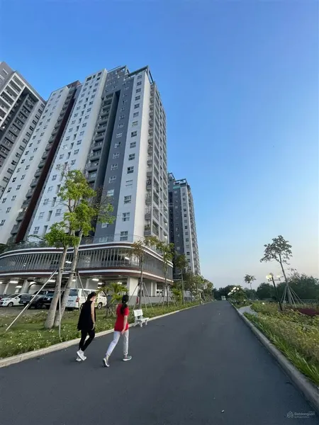 Hot 1pn + 50m2 hướng đông nam bán gấp 2t250 vào ở ngay nhà đẹp.