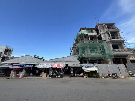 BÁN NHÀ GÓC 2 MẶT TIỀN ĐƯỜNG NGÔ QUYỀN CHỢ CÁI VỒN, THUẬN TIỆN MUA BÁN, KINH DOANH