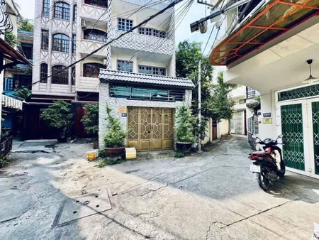 NNC ĐẸP – NGUYỄN ĐÌNH CHÍNH PHÚ NHUẬN (8X10M) 3 TÂNG ST 5PN 3WC. GIÁ 25 TRIỆU/ THÁNG